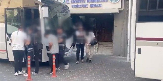 Evde ek iş ilanıyla dolandırıcılık: 32 kişi tutuklandı