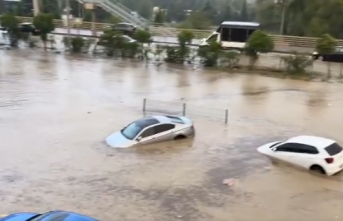 Karabük'te  yollar göle döndü